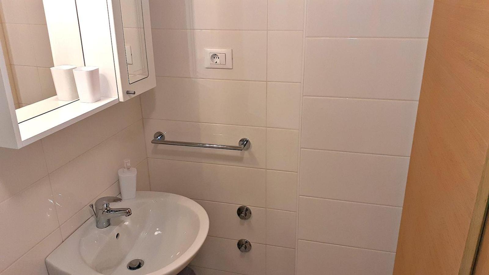 Apartamento Stone House Bonaca Baška Voda Habitación foto